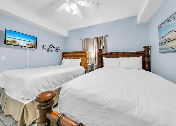 Twin Palms 402
